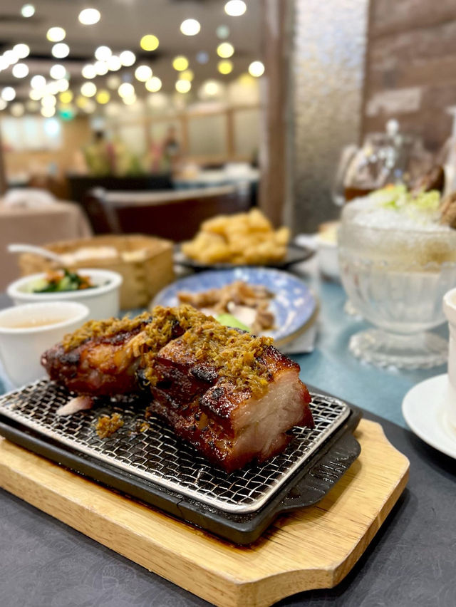 尖東的一家精緻中菜廳 來跟家人吃飯吧🥢