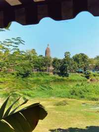 คาเฟ่สุดชิคริมน้ำแม่น้ำยมที่ ชมปรางค์ คาเฟ่