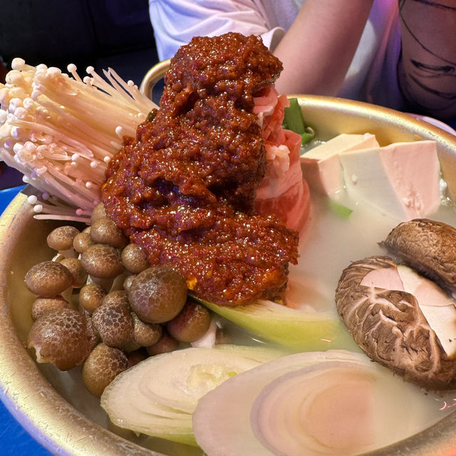 📍尖沙咀 打卡💯火山熔岩辣牛肉湯鍋 +$3 Terra 啤酒⁉️