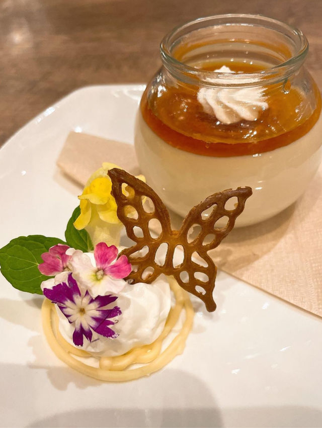 【福岡カフェ】オシャレな店内で可愛らしいスイーツが食べれるよ