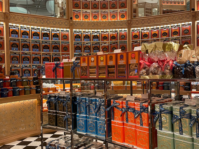 【TWG Tea】inシンガポール/煌びやかな空間で上品な紅茶を