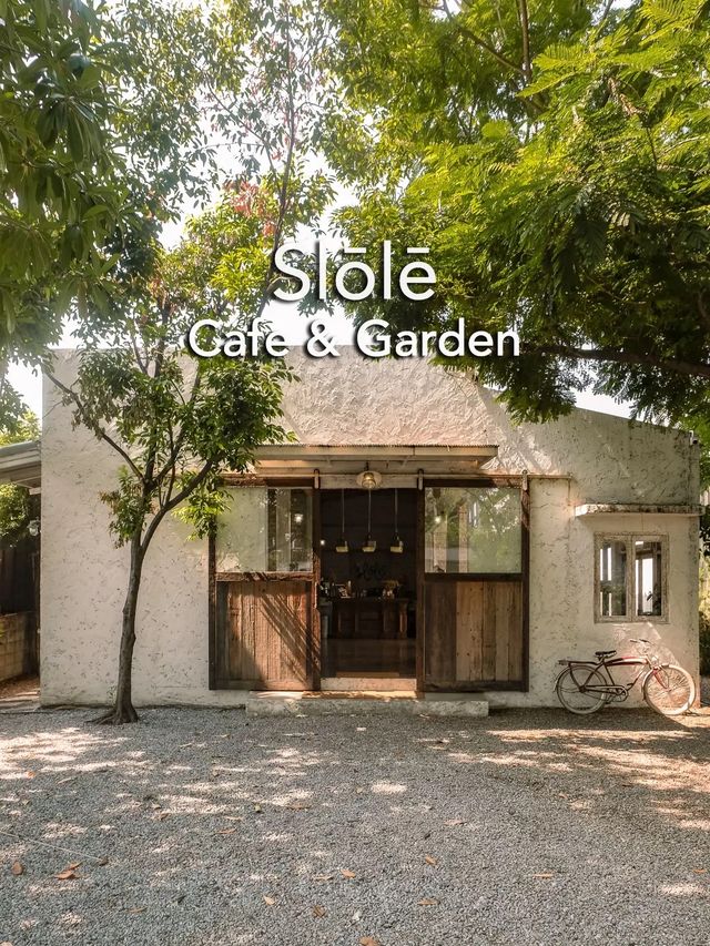 Slōlē Cafe คาเฟ่ฟีลเขาใหญ่ ย่านลาดพร้าว 🏡