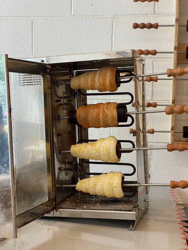 🥖한국 할머니가 직접 만드시는 체코 전통 굴뚝빵 아시나요?