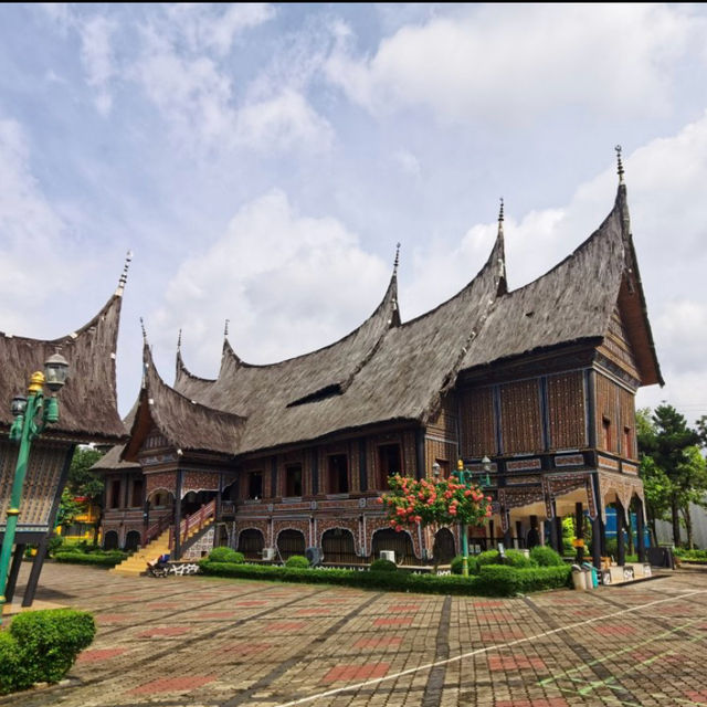 Jakarta: Gateway to Indonesia's Cultural Tapestry