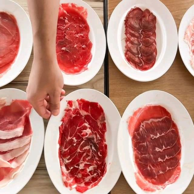 พามาทานบุฟเฟ่ต์ หมูกระทะ 