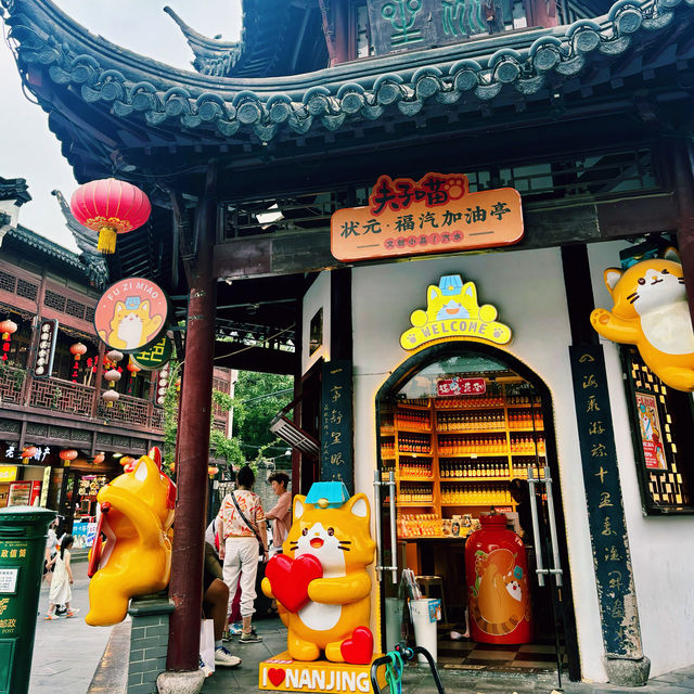 【南京】夫子廟：匯集眾多特色小吃和手工藝品的古街