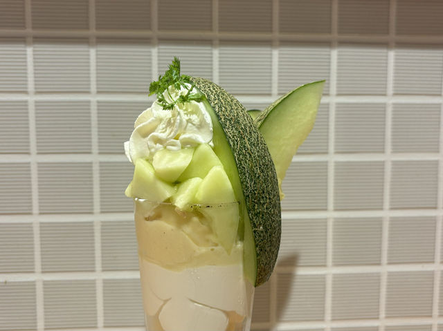 【福岡カフェ】新鮮なフルーツを使ったパフェ専門店