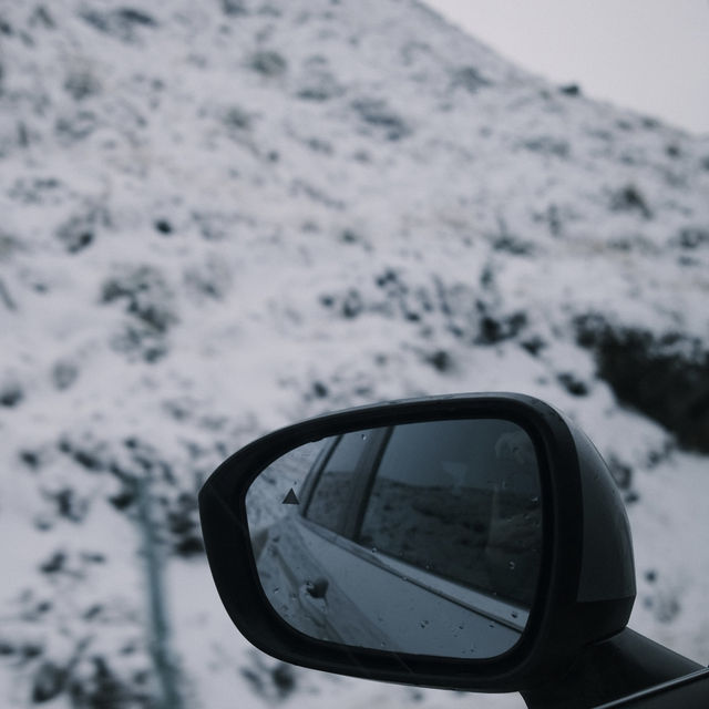 GO SKIING IN NEW ZEALAND CORONET PEAK