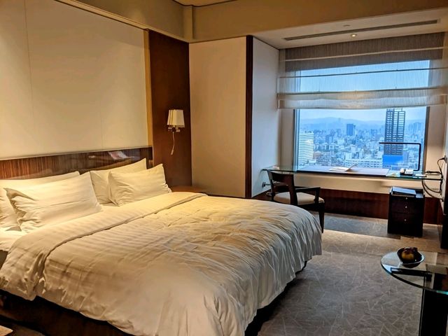 台北-大安敦南的老牌名流酒店：遠企香格里拉