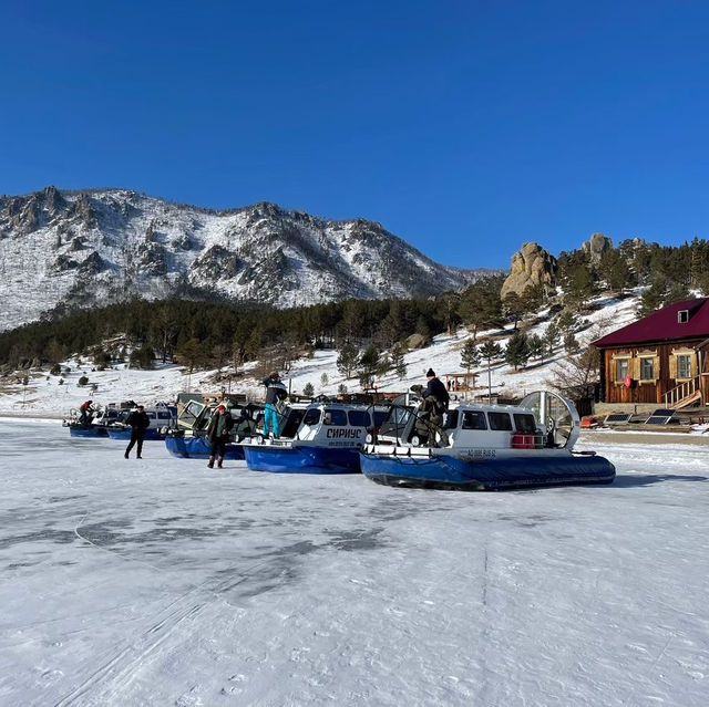 Ride hovercraft in Listvyanka 