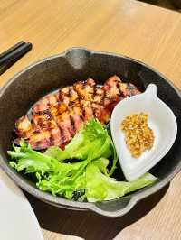 【肉バル Bar&grill motto 池袋/東京都】仲間と肉バルで楽しいひと時
