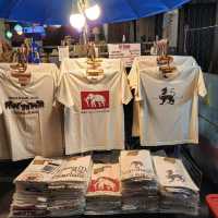 ถนนคนเดินวัวลาย:Wua Lai Walking Street 
