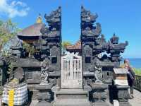 【バリ】海に浮かぶ姿は圧巻！タナロット寺院！！