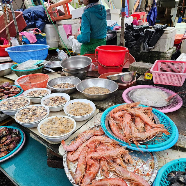 Fresh Catch Heaven:  Jagalchi Seafood Market