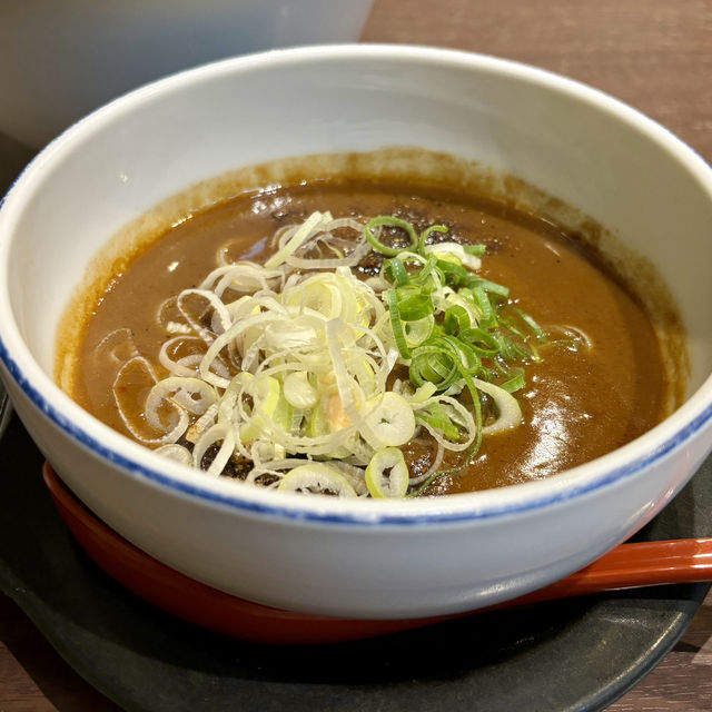 【大阪・谷町六丁目】自家製麺で味わうつけ麺が自慢「麺ファクトリー ジョーズ」