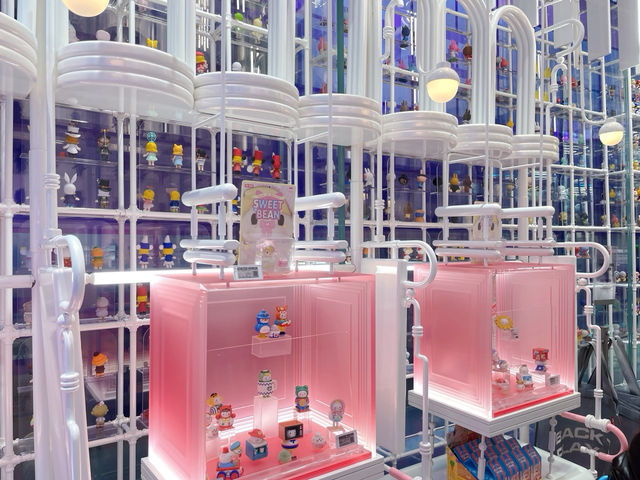 POP MART ที่ใหญ่ที่สุดในเซี่ยงไฮ้! จัดเต็มมากกก 