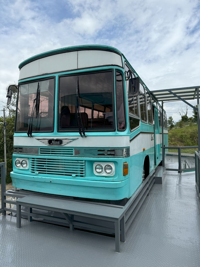 BW Bus, A Bus-Themed Restaurant