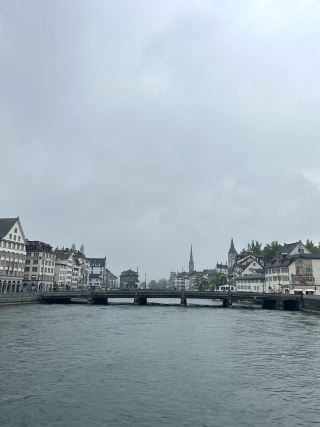Zurich in the Rain: Embracing the City’s Cozy Charm 🌧️🇨🇭
