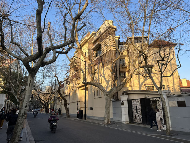 夕陽下漫步上海武康路-安福路