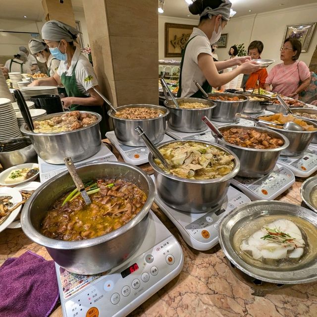 台北大安「小李子清粥小菜」深夜裡的家常味