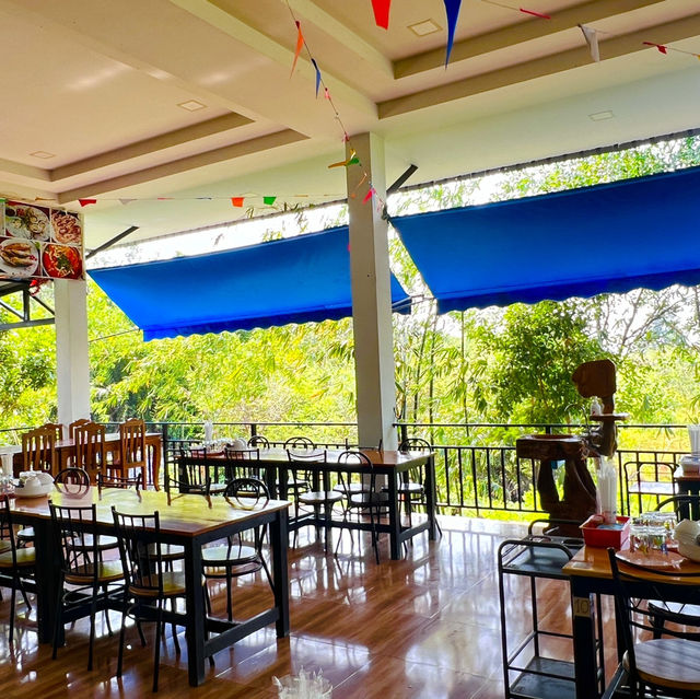 ร้านอาหารทะเลรสเด็ดคลองโคน