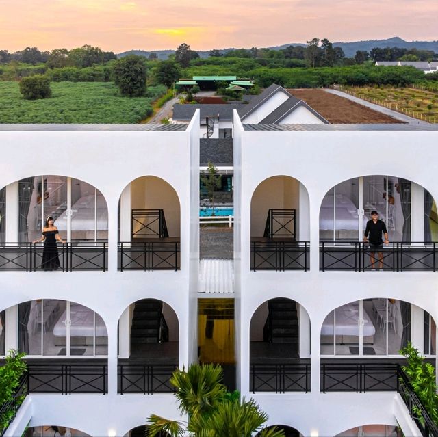 ที่พักแฝดเปิดใหม่ ใหญ่อลังบรรยากาศฮิลใจที่เขาใหญ่