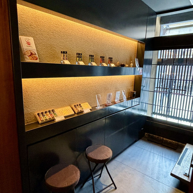 【京都・祇園】ランチ限定の石焼親子丼がおすすめ「侘家古暦堂 祇園花見小路本店」