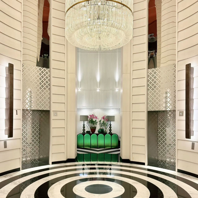 Timeless Luxury: My Memorable Stay at Mandarin Oriental, Singapore