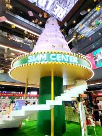 ต้นคริสต์มาสสีขาวสุดคิ้วท์ที่ Siam Center