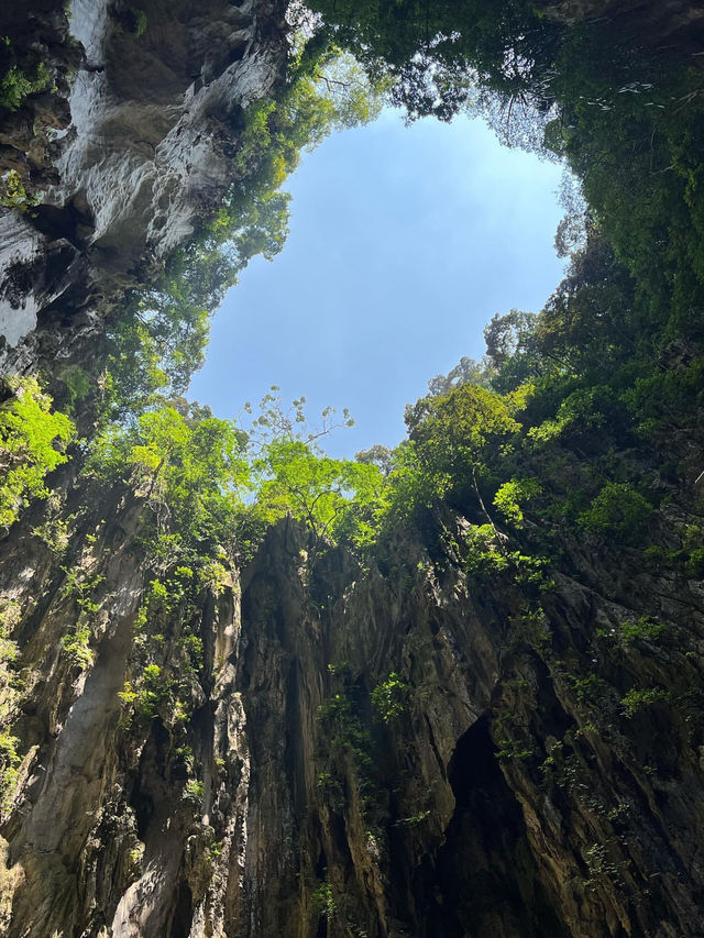 Batu Caves, an instagrammable cave