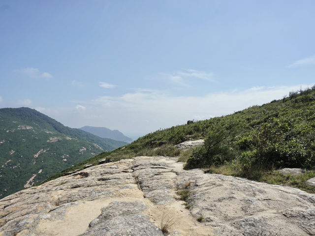 Winding Along the Dragon’s Spine: A Breathtaking Hike in Hong Kong