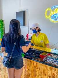 Chew & Chill Café: Crispy Fried Chicken Delight in Penang