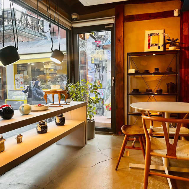 A Day in Ikseon-dong Hanok Village: Seoul’s Trendy Hidden Gem!