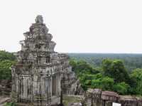 Where History Meets Majesty: Phnom Bakheng