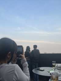 An evening to spend at a rooftop bar and restaurant 