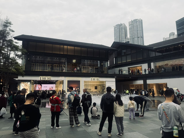 เที่ยวกลางเมืองในเฉิงตู