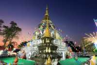 นมัสการพระธาตุเจดีย์ วัดเจดีย์คีรีวิหาร