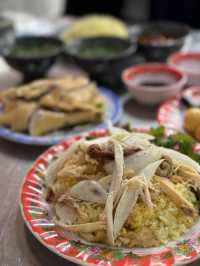 會安Cơm Gà Bà Buội是古城裡的黃金雞飯傳奇