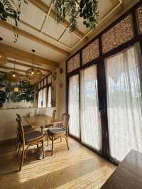 ครบจบในร้านเดียว @Ligor Cafe หน้าวัดมหาธาตุ นครศรี