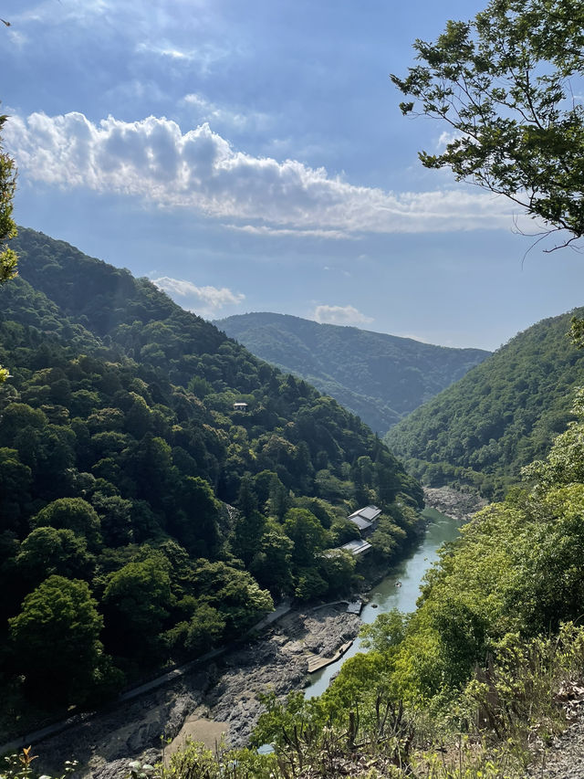 【京都】V字型の渓谷 絶景スポット！