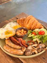 The Stolen Cup – A Vintage Café Gem on Jonker Street