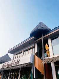 Aloha Beach Cafe ริมทะเล บรรยากาศดี 🍵