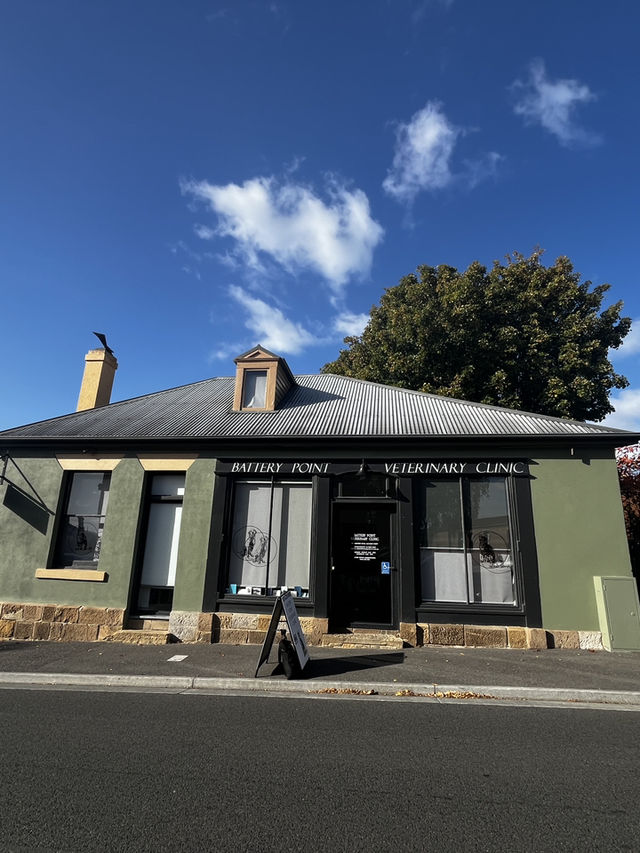Explore the scenic historic town - Oathlands