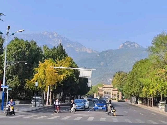 歷代帝王舉行封禪大典和祭拜泰山神的岱廟