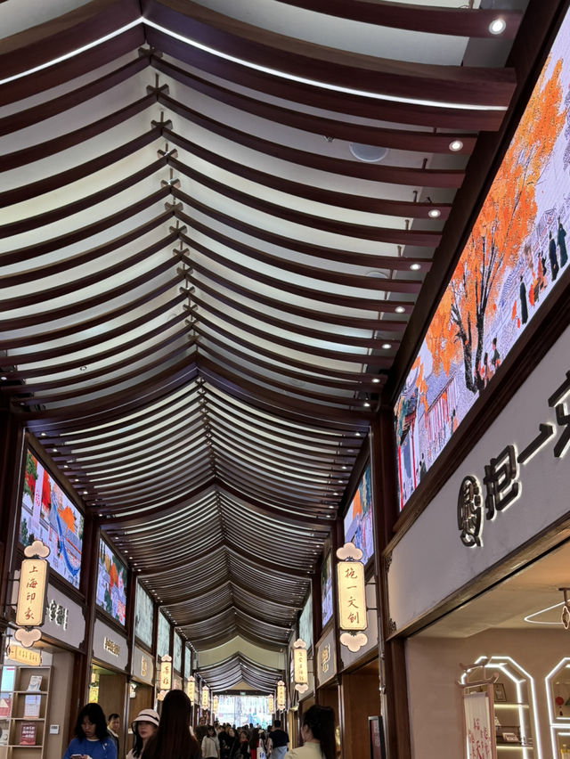 🛍️ 상하이 Yuyuan Garden Shopping Mall, 기념품 쇼핑의 천국!
