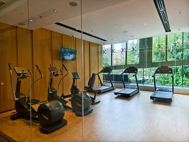 "Urban Simplicity with a Touch of Marriott Comfort"