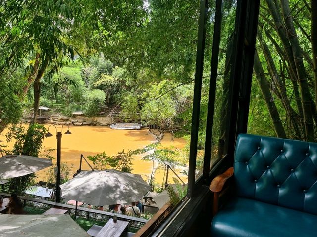 ธาราคาเฟ่ เขาใหญ่