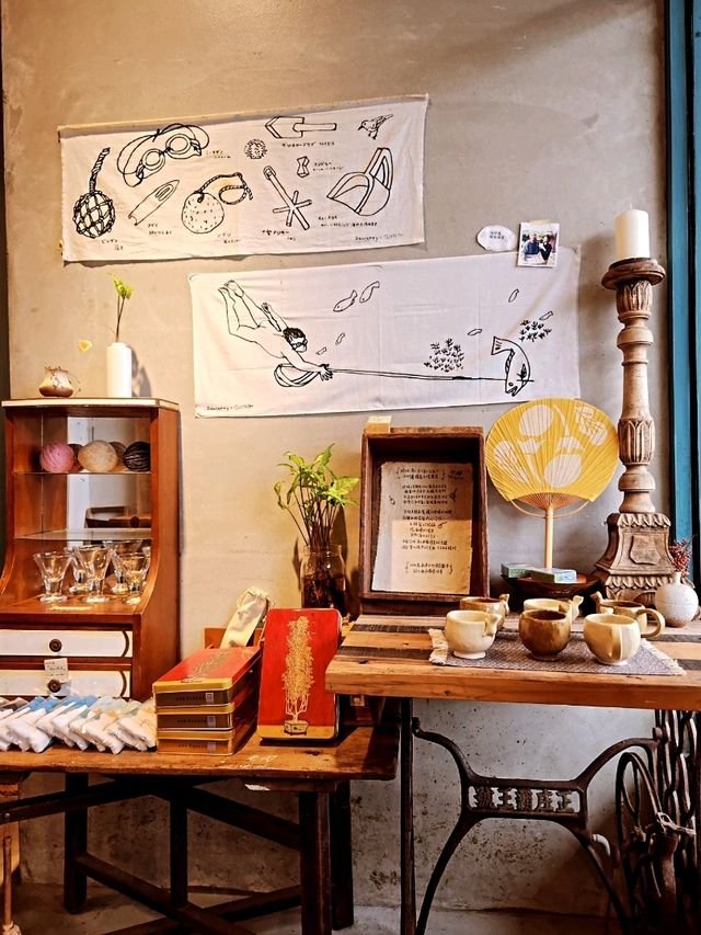 Hi There cafe!! หลบฝน จิบชา ที่ท่าเรือ Zhengbin