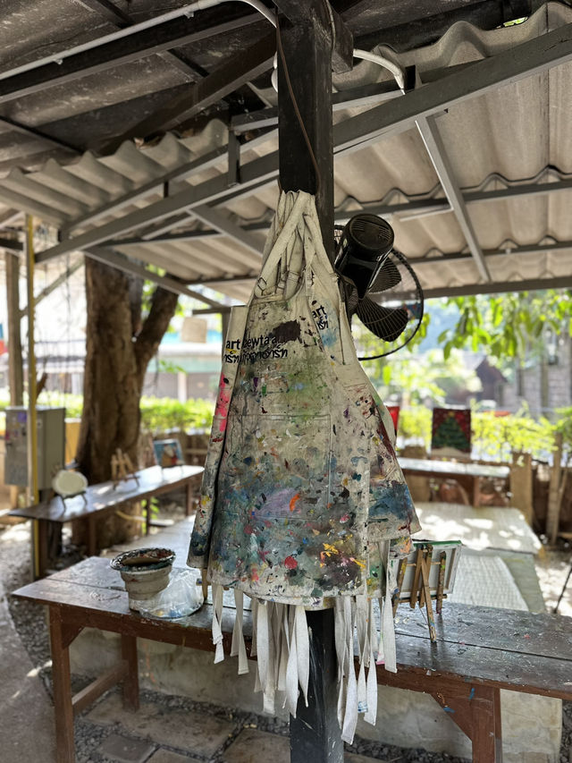 Hotter Than My Love Life: Summer at Baan Kang Wat!