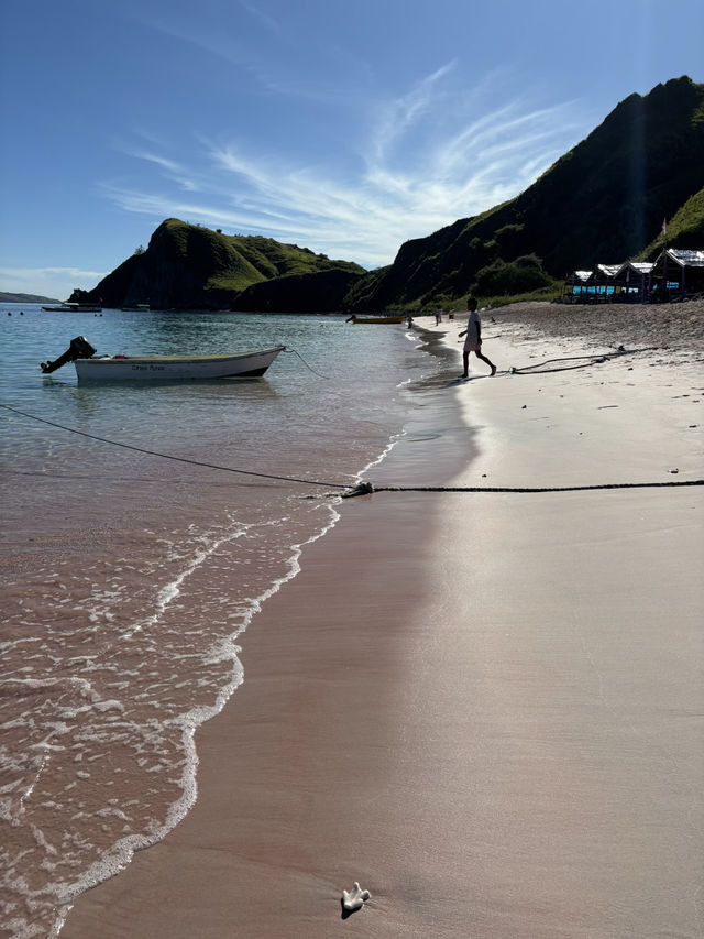 Once in a lifetime go visit Labuan Bajo 